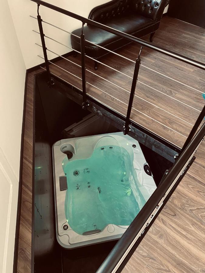 Mieuxqualhotel Jacuzzi Privatif La Retro Бордо Экстерьер фото