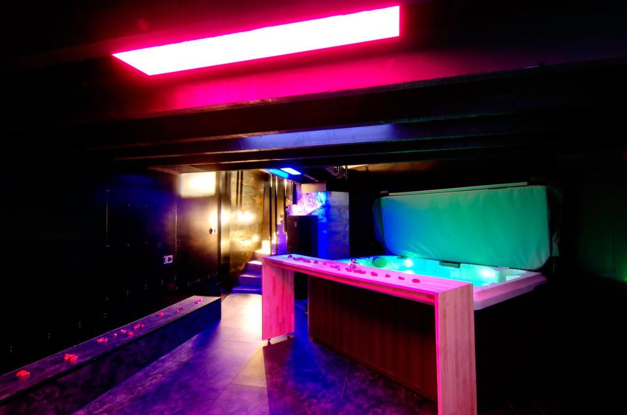 Mieuxqualhotel Jacuzzi Privatif La Retro Бордо Экстерьер фото