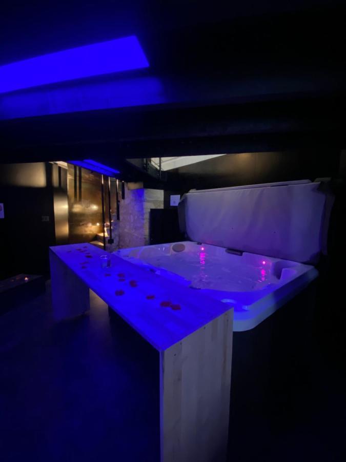 Mieuxqualhotel Jacuzzi Privatif La Retro Бордо Экстерьер фото